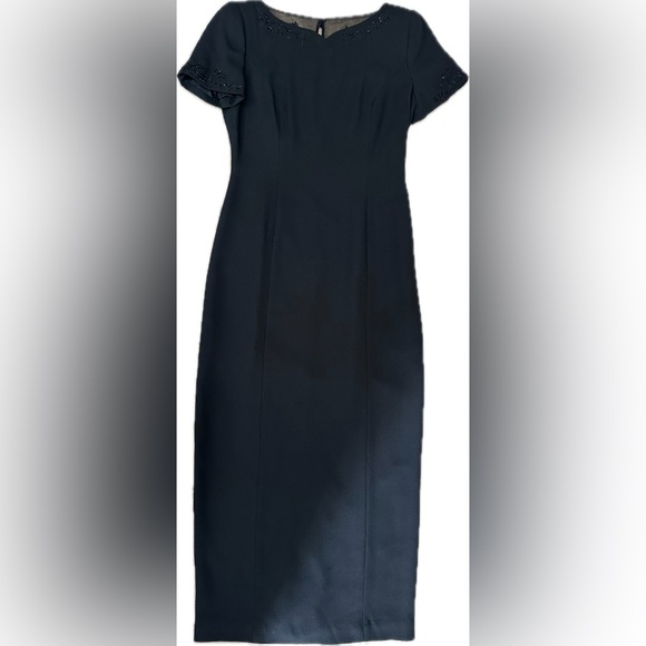 Maggy London Dresses & Skirts - Maggy London Button Down Beaded Dress